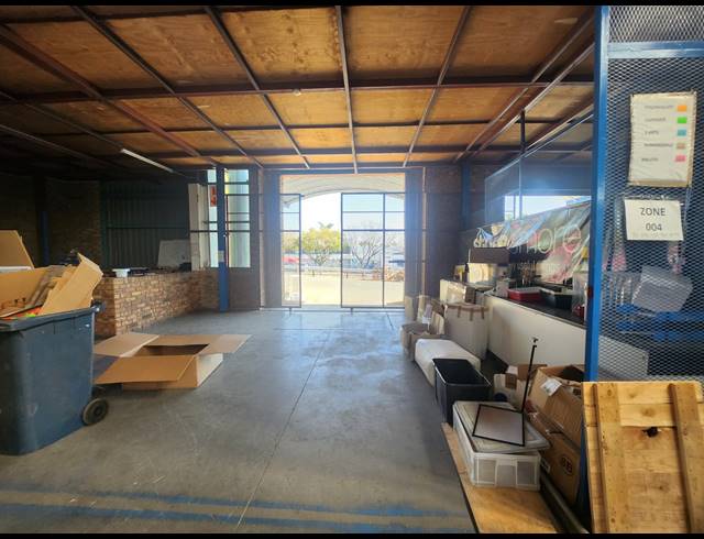 2,236M² OFFICE TO LET IN RANDJESPARK